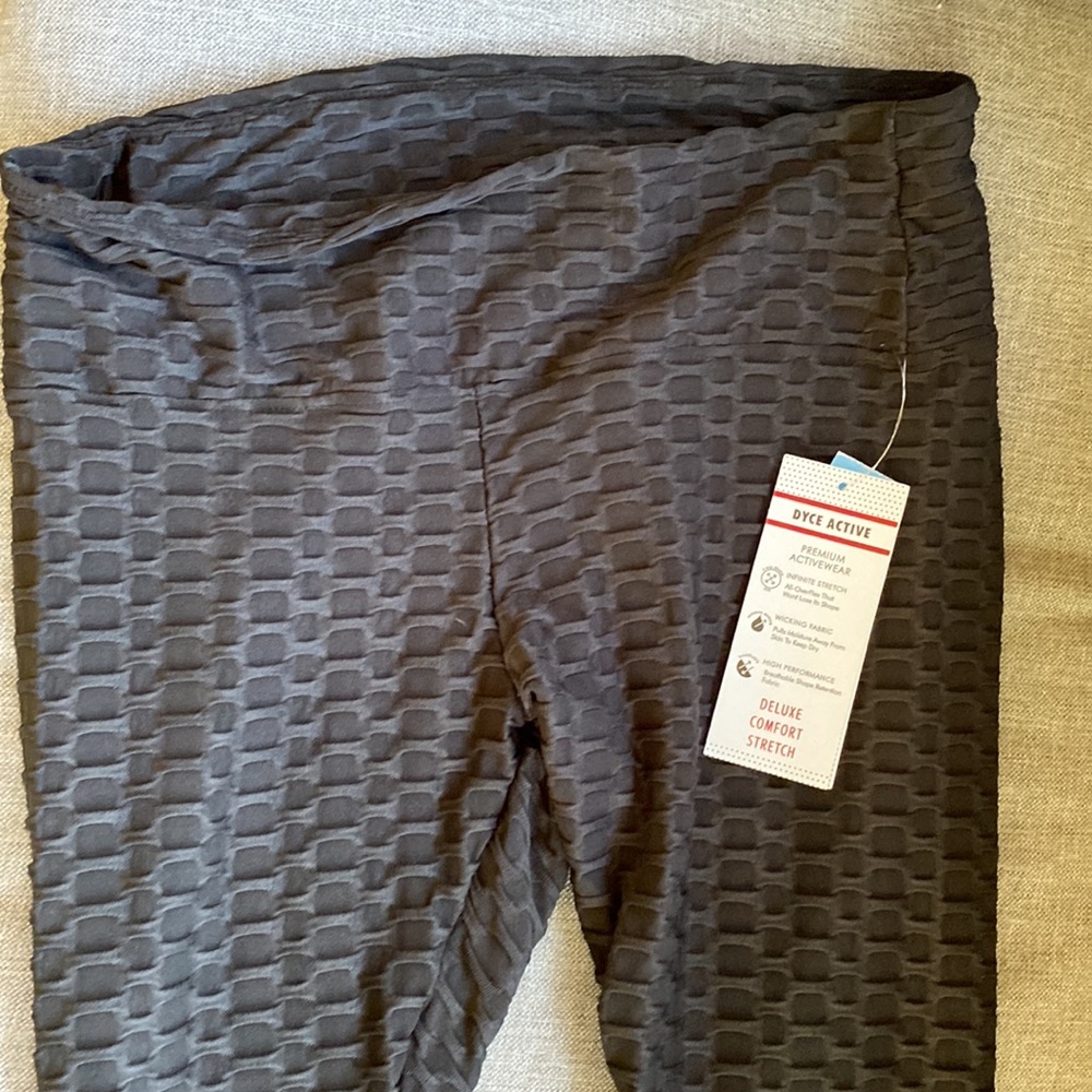 DYCE active leggings NWT